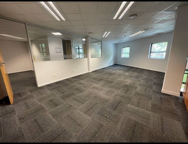 439M² OFFICE TO LET IN PARKTOWN